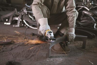 Stanley STGS7115-TR 710W 115mm Professional Angle Grinder - 4